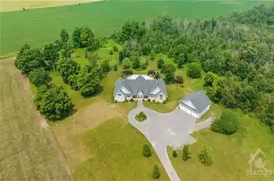 5940 BROPHY Drive Stittsville - Munster - Richmond Ontario K0A 2Z0