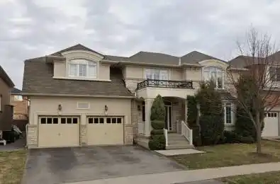 2239 Devonshire Crescent Oakville Ontario L6M 4T5