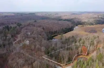 181 Clarkes Lane Huntsville Ontario P0B 1M0