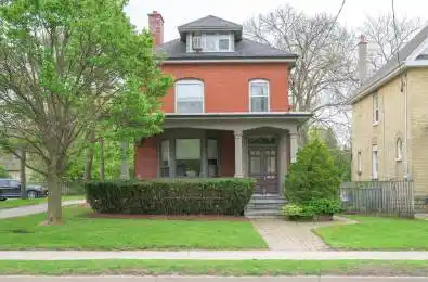 519 Oxford Street London East Ontario N5Y 3H8