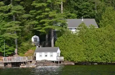 10167 Little Hawk-West Sho N/A Algonquin Highlands Ontario K0M 1S0