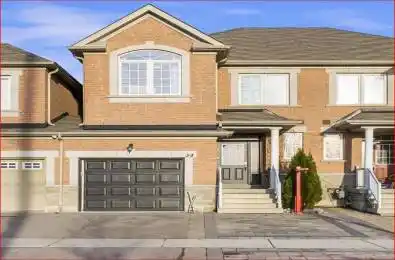 34 Walter Sinclair Court Richmond Hill Ontario L4E 0X1