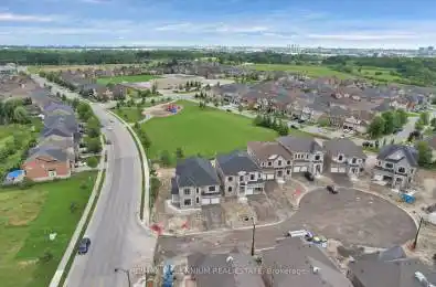 2 Catherwood Court Brampton Ontario L6P 2W1