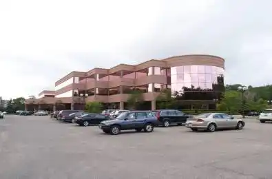 126 Wellington Street Unit# 205 Barrie Ontario L4N 1K9