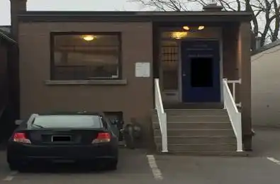 904 Roselawn Avenue Toronto W04 Ontario M6B 1B9