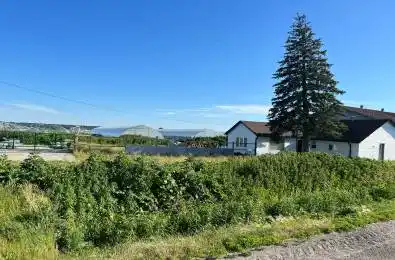 635 Strawberry Lane King Ontario L3Y 4V9