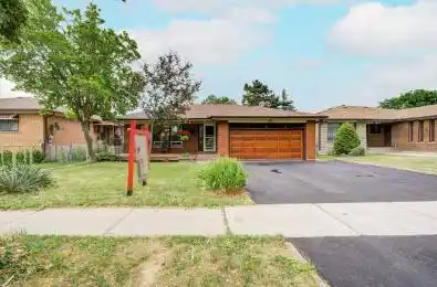 103 Margaret Avenue Toronto C15 Ontario M2J 4C4