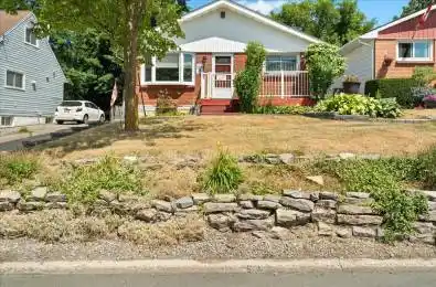 28 Kidd Avenue Quinte West Ontario K8V 2C7
