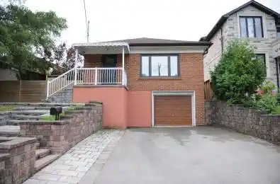 21 Gracefield Avenue Toronto W04 Ontario M6L 1L2