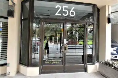 256 Jarvis Street Unit# 14A Toronto C08 Ontario M5B 2J4