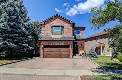 118 SOLWAY Avenue Vaughan Ontario L6A 2X1