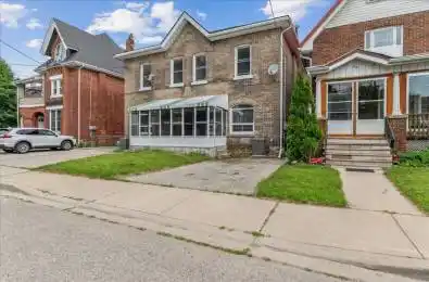 32 Arthur Street Brant Ontario N3S 3H5