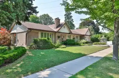 17 Hedges Boulevard Toronto W08 Ontario M9B 3C3