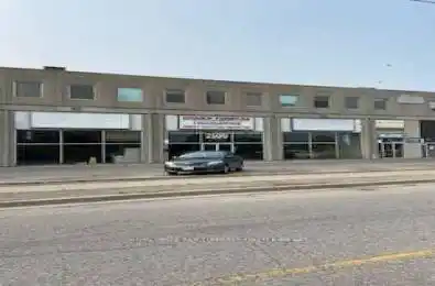 2500 Lawrence Avenue Unit# 207 Toronto E04 Ontario M1P 2R7