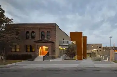 60 Atlantic Avenue Unit# 3B Toronto W01 Ontario M6K 1X9