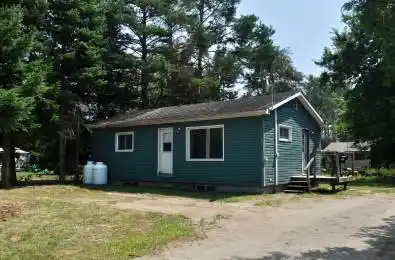 4 University Street Lake of Bays Ontario P0B 1A0