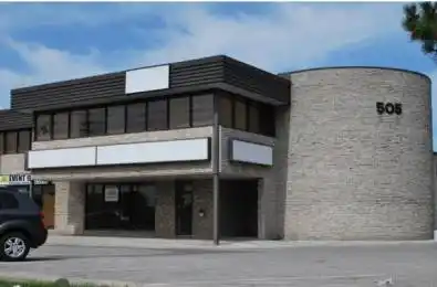 505 Queensway Avenue Unit# # 215 Mississauga Ontario M6S 5B5