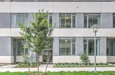 25 Holly Street Unit# TH106 Toronto C10 Ontario M4S 0E3