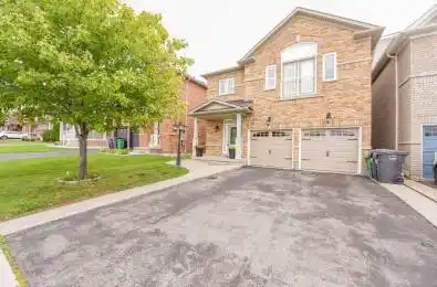 39 Pantomine Boulevard Brampton Ontario L6Y 5N2