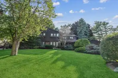 250 Gatestone Avenue Oakville Ontario L6J 5R9
