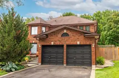 807 Regal Crescent Pickering Ontario L1X 2P7