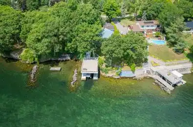 16 Jackstraw Lane Front of Leeds & Seeleys Bay Ontario K7G 2V4