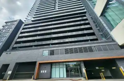 7895 JANE Street Unit# 2102 Vaughan Ontario L4K 2M7