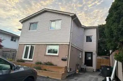 4 Hedley Court Brampton Ontario L6S 2B6