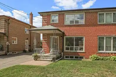 22 Woodenhill Court Toronto W03 Ontario M6M 1K9