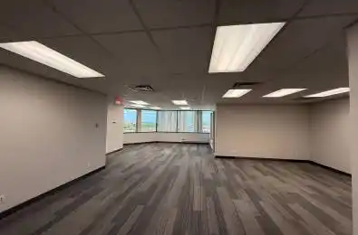 30 Eglinton Avenue Street Unit# 812 Mississauga Ontario L5R 3E7