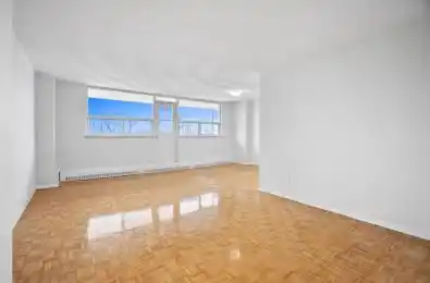 100 Rowena Drive Unit# 914 Toronto C13 Ontario M3A 1P9