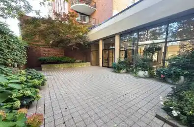 47 St Clair Avenue Unit# 705 Toronto C02 Ontario M4V 3A5