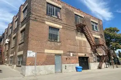 535 Queen Street Unit# 3 Toronto C08 Ontario M5A 1V1