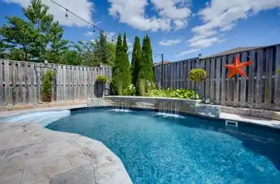 55 HOLLY MEADOW Road Barrie Ontario L4N 0E3