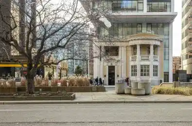426 University Avenue Unit# 3909 Toronto C01 Ontario M5G 1S9