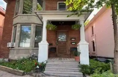 39 Main Street Unit# BSMT Toronto E02 Ontario M4E 2V5