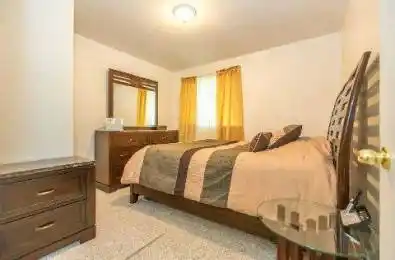 333 Taylor Mills Drive Richmond Hill Ontario L4C 2S9