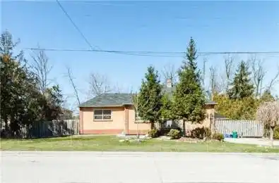 8 Hillside Avenue Vaughan Ontario L4K 1X1