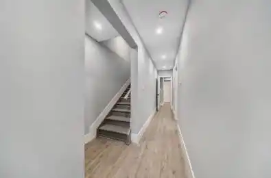 82 Pritchard Unit 3 Avenue Toronto W03 Ontario M6N 1T3