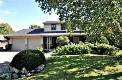 71 Stoddart Drive Aurora Ontario L4G 2G4