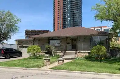 30 Cork Avenue Toronto W04 Ontario M6B 2X7