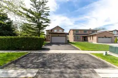 991 Mannington Lane Mississauga Ontario L4W 3X6