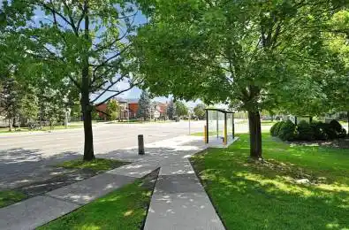 95 Trailwood Drive Unit# 913 Mississauga Ontario L4Z 3L2