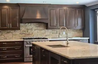28 Fairmeadow Place Whitby Ontario L1N 8W5