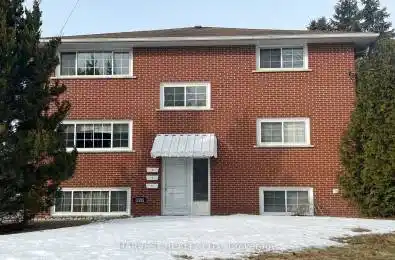 326 Surrey Drive Oshawa Ontario L1G 6H1