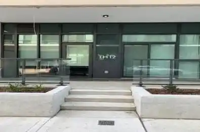 4055 Parkside Village Drive Unit# TH12 Mississauga Ontario L5B 0K2