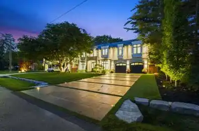 371 Willis Drive Oakville Ontario L6L 4T9