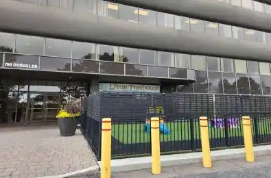 700 Dorval Drive Unit# 108/111 Oakville Ontario L6K 3V3