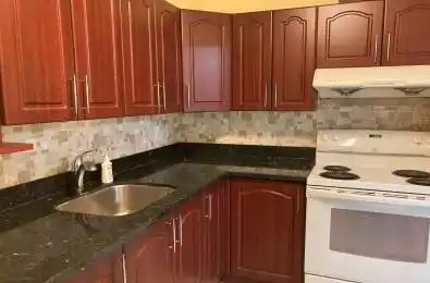 55 Bamburgh Circle Unit# 1806 Toronto E05 Ontario M1W 3V4