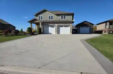 12 Knell Crescent Bluewater Ontario N0M 1W0
